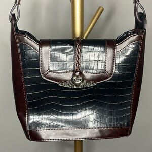 MC (Mark Chantal) Croc embossed leather shoulder bag 🤎🖤